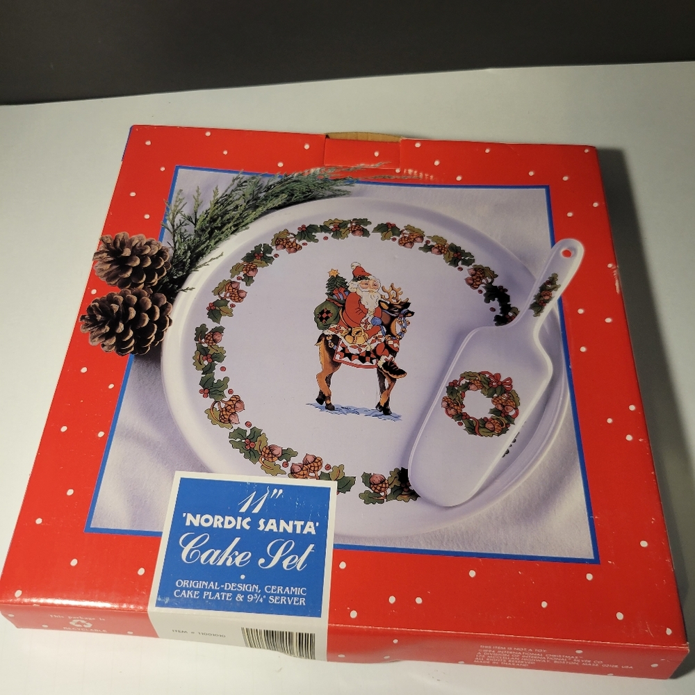Nordic Santa 🎅 Christmas Cake Set Ceramic